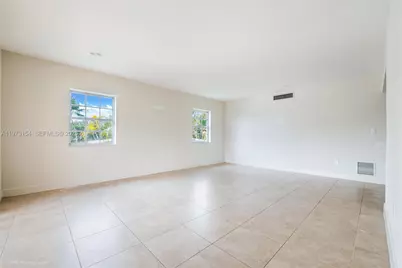 1265 S Alhambra Cir #B, Coral Gables, FL 33146 - Photo 5