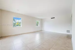 1265 S Alhambra Cir, Coral Gables, FL 33146 - Photo 5