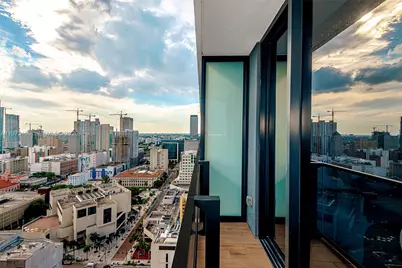 398 NE 5th St #2415, Miami, FL 33132 - Photo 3