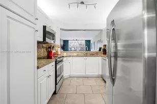 9539 Weldon Cir, Tamarac, FL 33321 - Photo 5