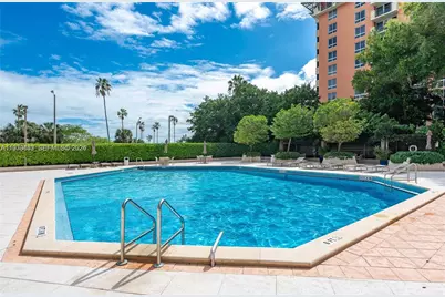 2901 S Bayshore Dr #8A, Miami, FL 33133 - Photo 19