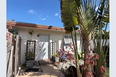 1544 NW 4th Ave #B, Fort Lauderdale, FL 33311 - Photo 1