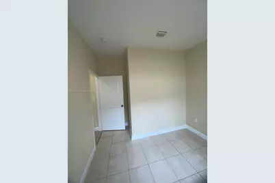 1661 SE 29th Ct #109, Homestead, FL 33035 - Photo 7