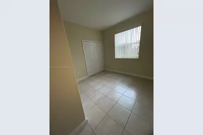 1661 SE 29th Ct #109, Homestead, FL 33035 - Photo 9