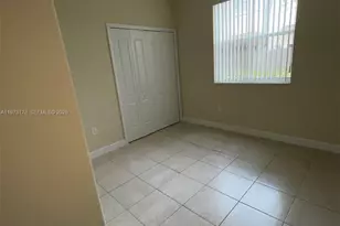 1661 SE 29th Ct, Homestead, FL 33035 - Photo 9