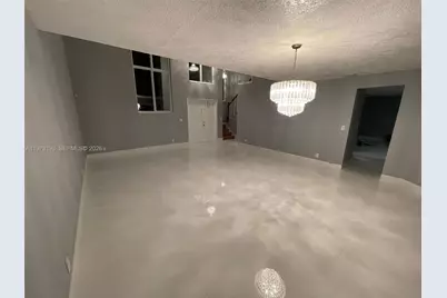 926 SW 102nd Ter, Pembroke Pines, FL 33025 - Photo 7