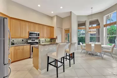 546 NW 118th Ter, Coral Springs, FL 33071 - Photo 17