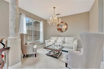 546 NW 118th Ter, Coral Springs, FL 33071 - Photo 9
