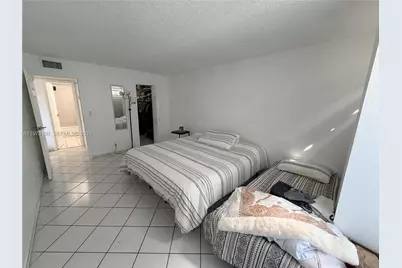1825 W 44th Pl #206, Hialeah, FL 33012 - Photo 11