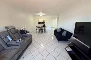 1825 W 44th Pl, Hialeah, FL 33012 - Photo 7