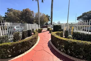 1825 W 44th Pl, Hialeah, FL 33012 - Photo 15