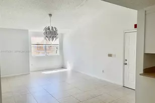 18324 NW 68th Ave, Hialeah, FL 33015 - Photo 7