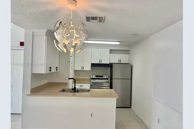 18324 NW 68th Ave #H, Hialeah, FL 33015 - Photo 7