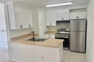 18324 NW 68th Ave, Hialeah, FL 33015 - Photo 3