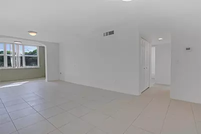 2850 Somerset Dr #414L, Lauderdale Lakes, FL 33311 - Photo 7
