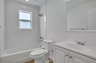 2850 Somerset Dr, Lauderdale Lakes, FL 33311 - Photo 13