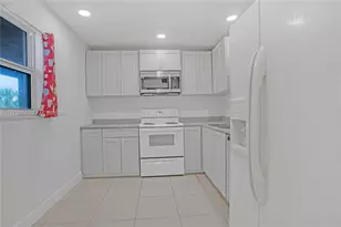 2850 Somerset Dr, Lauderdale Lakes, FL 33311 - Photo 3