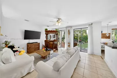 7436 SW 188th Ln, Cutler Bay, FL 33157 - Photo 9