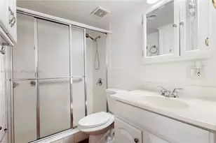 5216 NE 6th Ave, Oakland Park, FL 33334 - Photo 25