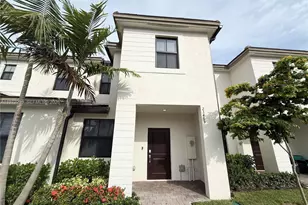 23465 SW 127th Pl, Homestead, FL 33032 - Photo 1