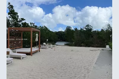 16385 Biscayne Blvd #421, North Miami Beach, FL 33160 - Photo 29