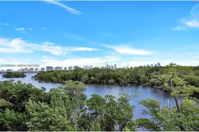 16385 Biscayne Blvd #421, North Miami Beach, FL 33160 - Photo 1