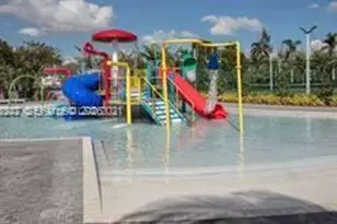 10521 NW 81st Terrace, Doral, FL 33178 - Photo 13