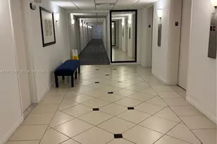 500 Bayview Dr, Sunny Isles Beach, FL 33160 - Photo 7