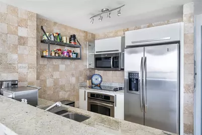 601 NE 36th St #2908, Miami, FL 33137 - Photo 9