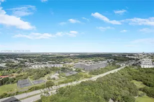 16385 Biscayne Blvd, North Miami Beach, FL 33160 - Photo 21