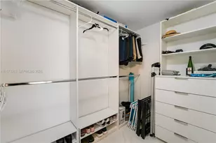 16385 Biscayne Blvd, North Miami Beach, FL 33160 - Photo 15