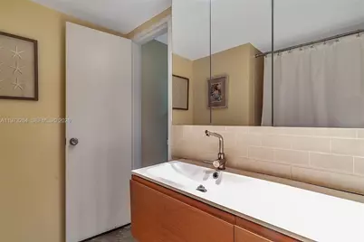 1200 West Ave #423, Miami Beach, FL 33139 - Photo 23