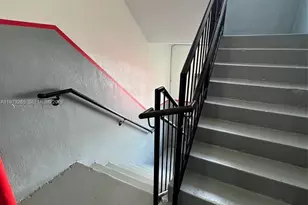 1100 Collins Ave, Miami Beach, FL 33139 - Photo 19