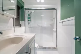 1445 Atlantic Shores Blvd, Hallandale Beach, FL 33009 - Photo 23