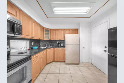 1530 NE 191st St #306, Miami, FL 33179 - Photo 9