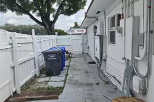 5712 Hollywood Blvd, Hollywood, FL 33021 - Photo 13