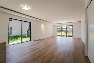 370 Racquet Club Rd #101, Weston, FL 33326 - Photo 7