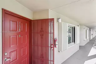 901 SW 138th Ave, Pembroke Pines, FL 33027 - Photo 17