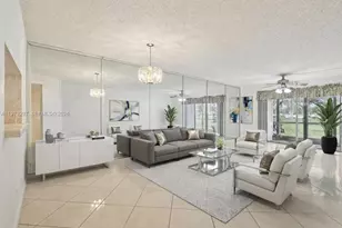 901 SW 138th Ave, Pembroke Pines, FL 33027 - Photo 1