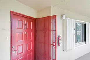 901 SW 138th Ave, Pembroke Pines, FL 33027 - Photo 29