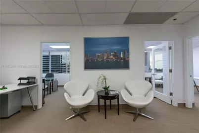 150 SE 2nd Ave #1401, Miami, FL 33131 - Photo 13