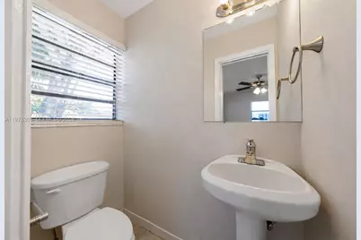 4721 NW 12th St, Lauderhill, FL 33313 - Photo 13