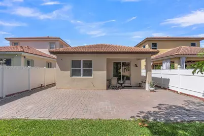 3920 NE 13th Dr, Homestead, FL 33033 - Photo 3