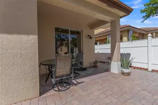 3920 NE 13th Dr, Homestead, FL 33033 - Photo 5