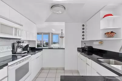 3411 Indian Creek Dr #LPH1401, Miami Beach, FL 33140 - Photo 17