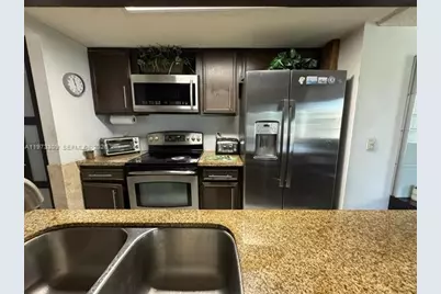 2560 Azalea Ave, Miramar, FL 33025 - Photo 11