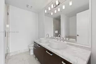 253 NE 2nd St, Miami, FL 33132 - Photo 19