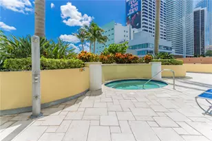 253 NE 2nd St, Miami, FL 33132 - Photo 41