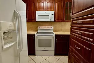 1035 W 77th St, Hialeah, FL 33014 - Photo 7