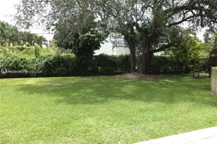 7390 SW 99th St, Pinecrest, FL 33156 - Photo 3